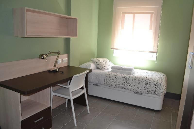 The Factory Residence Hall Segóvia Exterior foto